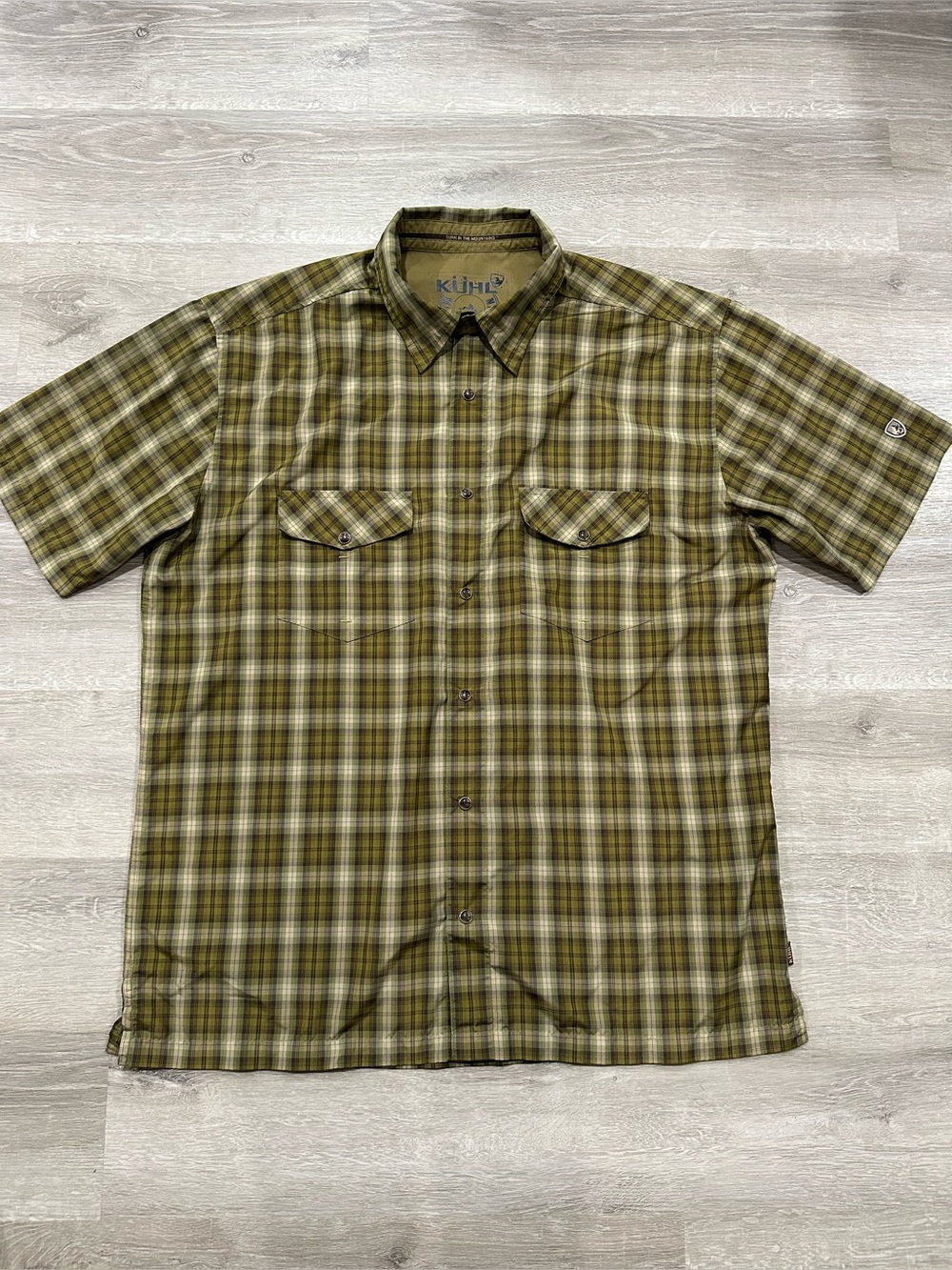 H112 Kuhl Shirt Mountain Grown Plaid Button Up Short Sleeve Green Mens Size XL